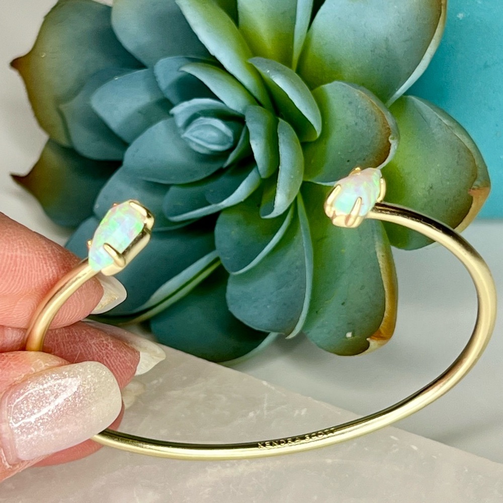 Kendra Scott Jackson Pinch Bracelet White Kyocera Opal Gold NWOT